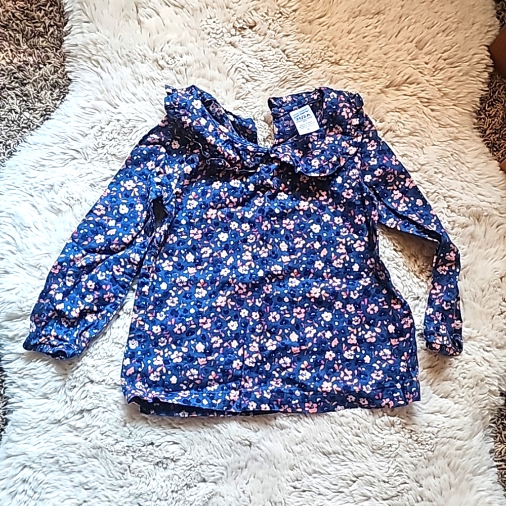 Carter's 2T toddler top